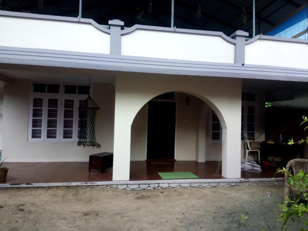 Elara Beach View Homestay Alappuzha Екстер'єр фото